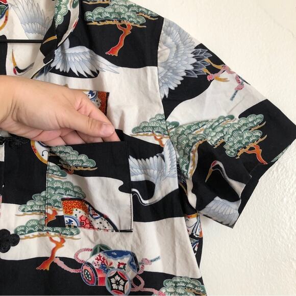 Crane Graphic Art Black and White Button Up Tee Blouse Top - Picture 3 of 6